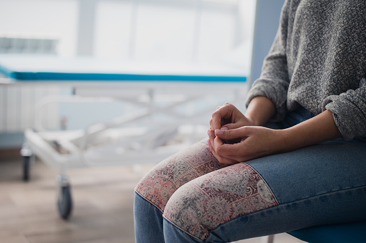 Med negligence blog woman sitting in appointment