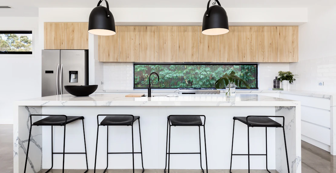 Stone Benchtop In Ktichen Cropped